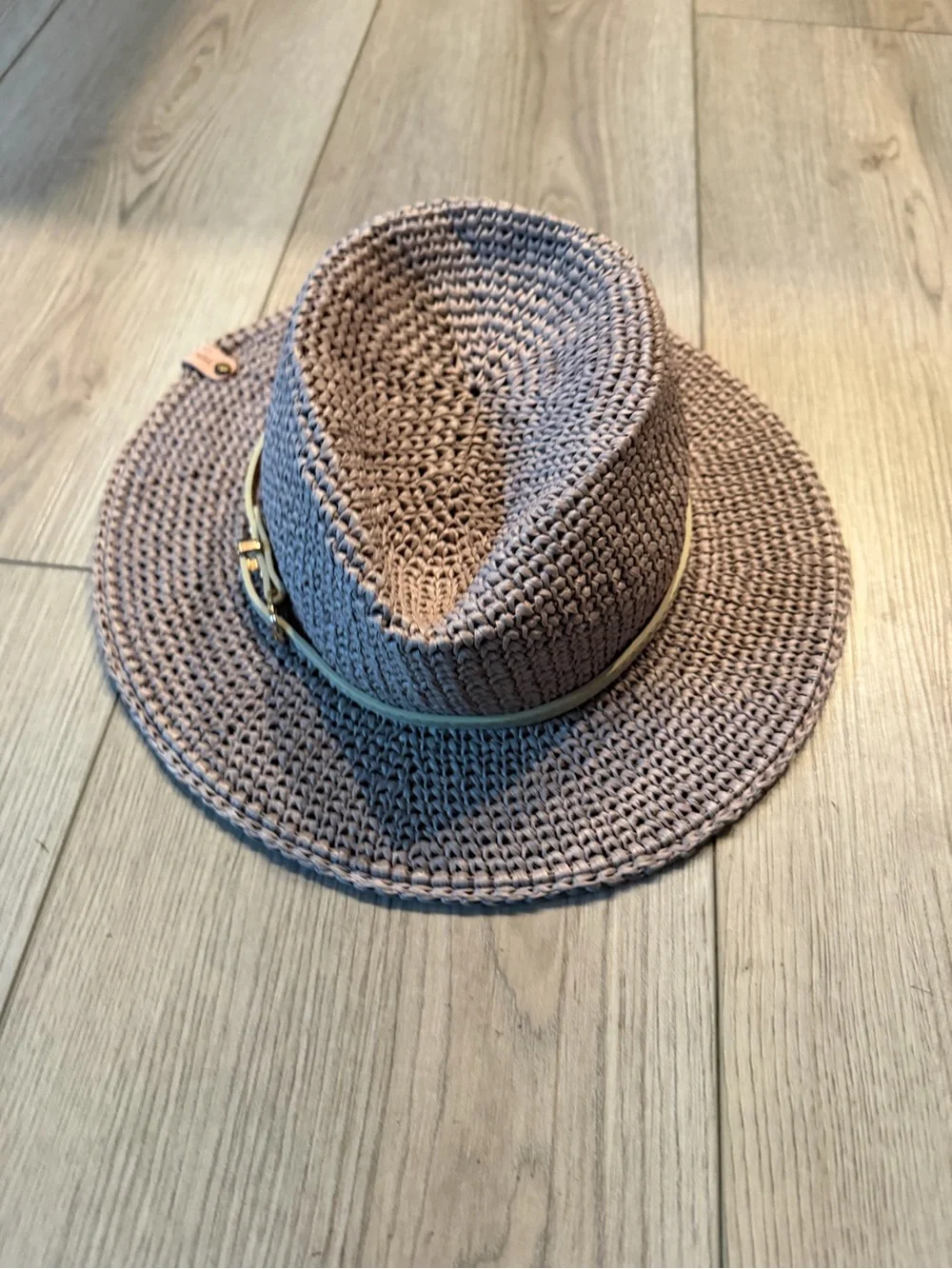 HANDMADE WOMENS STRAW WOVEN FEDORA HAT, SIZE SMALL, TAUPE